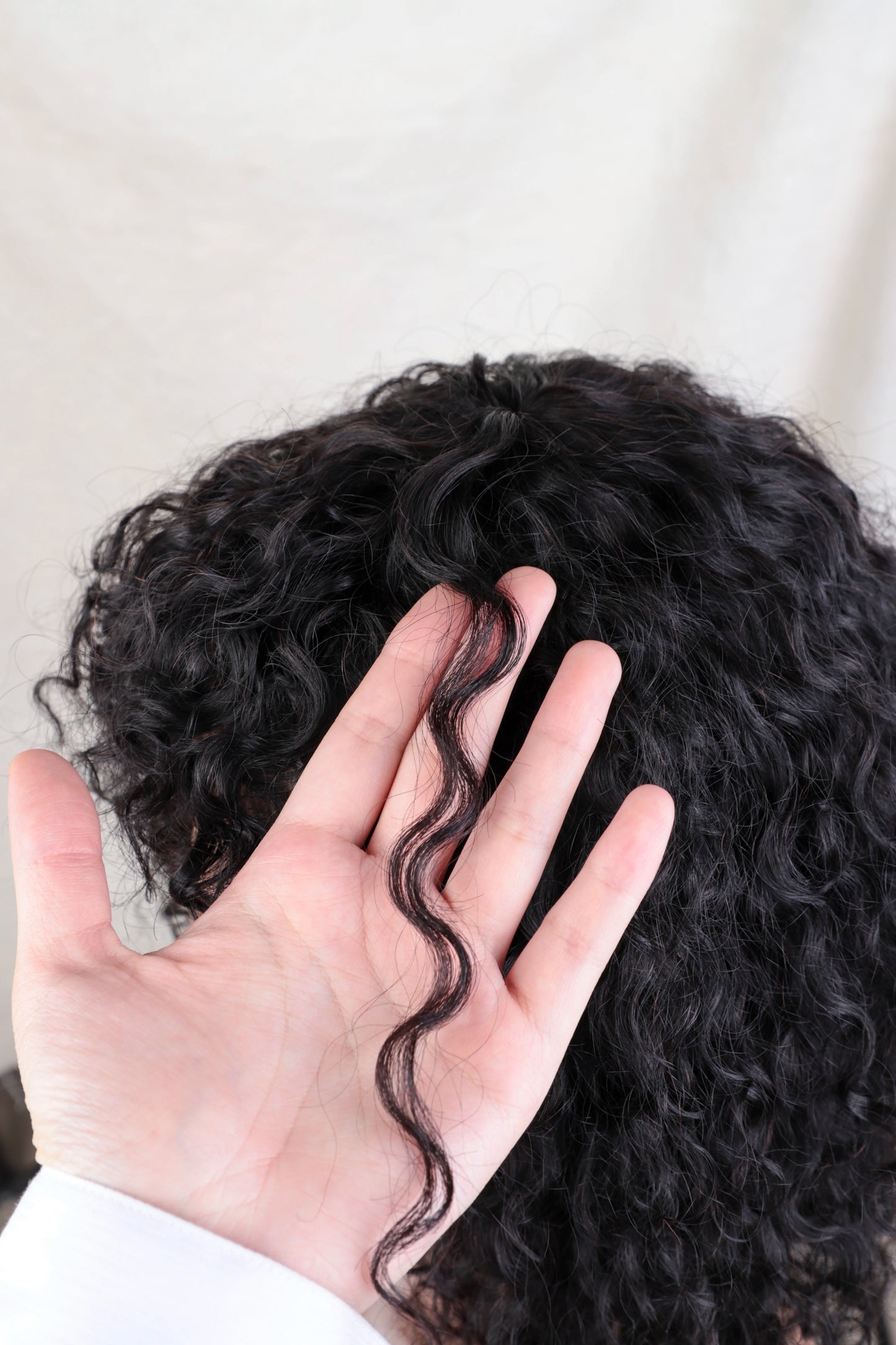 Jerry Short Pixie Bob Wig – Peruvian Human Hair, Honey Highlights
